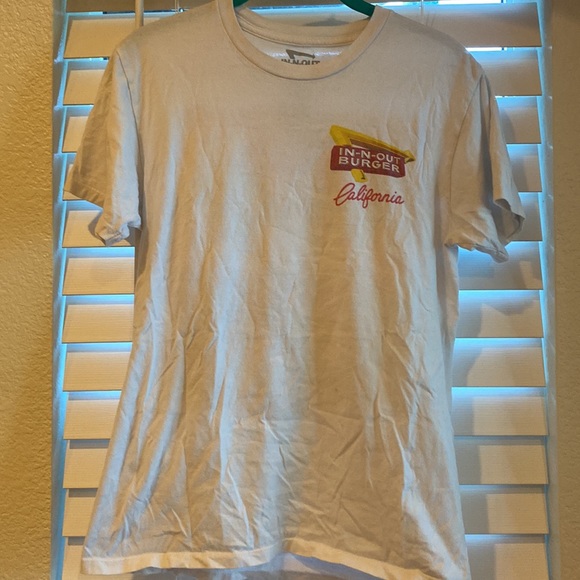 In-N-Out Burger T-shirt bundle - Picture 8 of 10